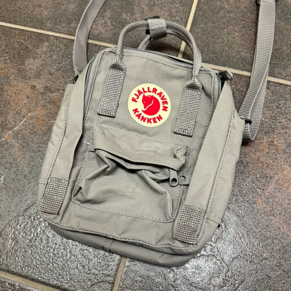Fjallraven Kanken Sling Bag Mini Crossbody Purse Fog Gray Grey